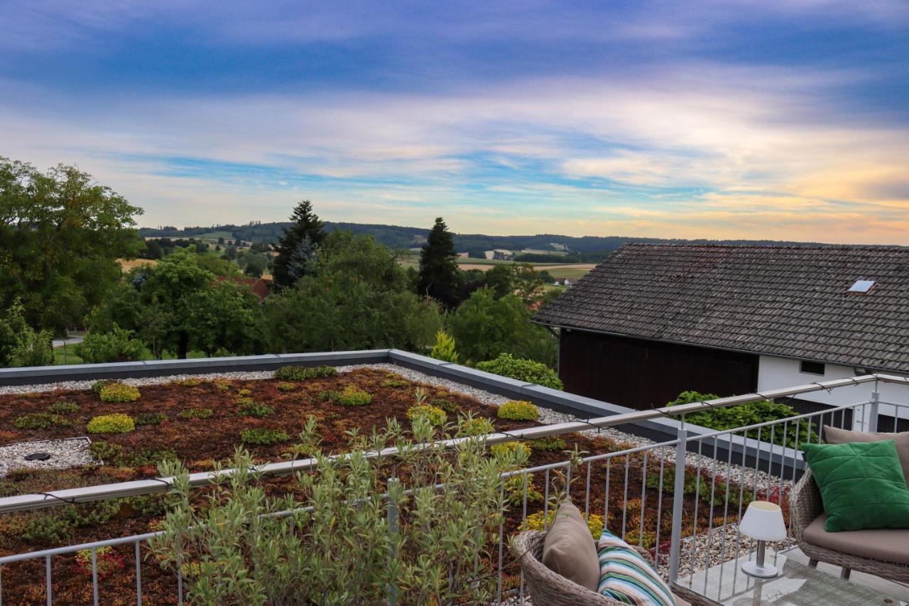 Moderne Ferienwohnung Naehe Bad Griesbach, Haarbach エクステリア 写真